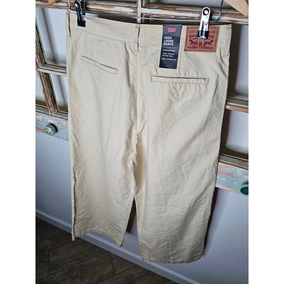 NWT Levi's High Rise Loose Wide Straight Leg Khaki's size 30 - Picture 4 of 10